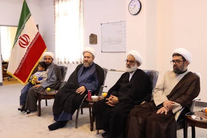 دیدار نمایندگان شورای سیاستگذاری ائمه جمعه کشور از ائمه جمعه شمال استان کرمان