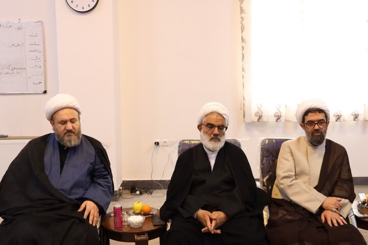 دیدار نمایندگان شورای سیاستگذاری ائمه جمعه کشور از ائمه جمعه شمال استان کرمان