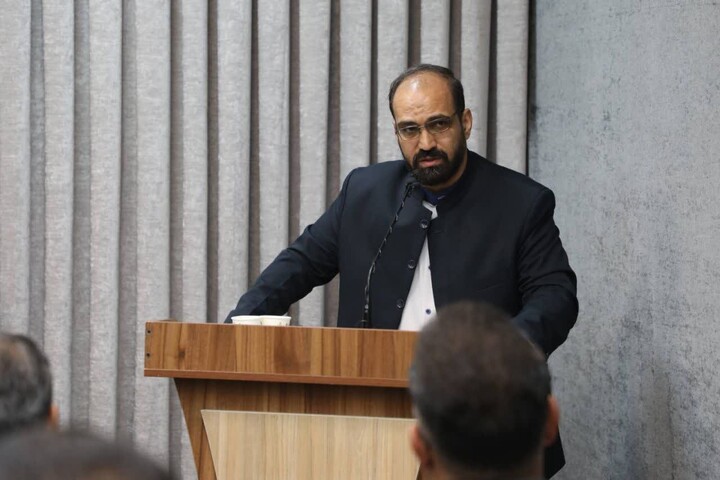 تصاویر/ دیدار جمعی از مداحان اهل‌بیت(ع) استان سمنان با نماینده ولی فقیه در استان به مناسبت میلاد امام رضا(ع)