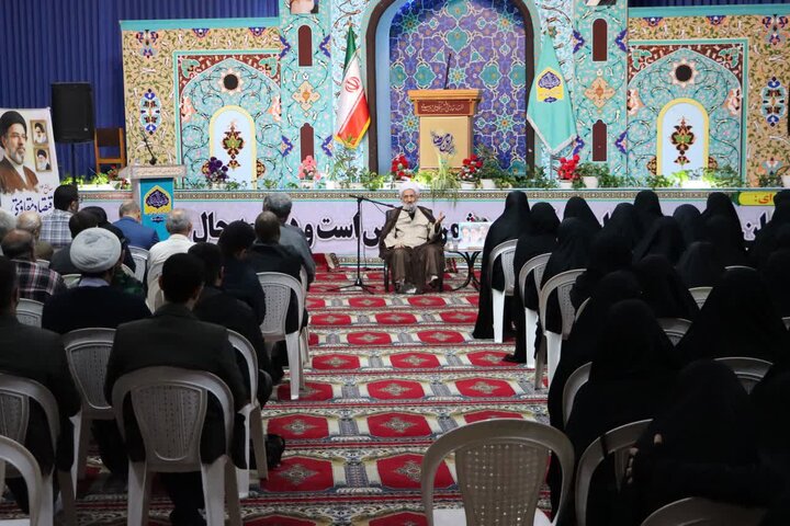 تصاویر / آئین تجلیل مسئول سابق ستاد برگزاری نمازجمعه، با حضور نماینده ولی فقیه در استان مازندران