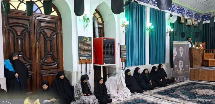 تصاویر/ غبارروبی بقعه امامزاده ابراهیم (ع) آمل در سالروز میلاد امام رضا (ع)