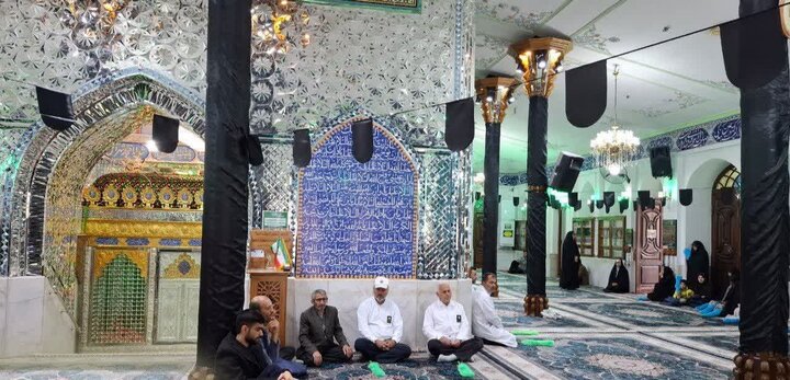 تصاویر/ غبارروبی بقعه امامزاده ابراهیم (ع) آمل در سالروز میلاد امام رضا (ع)