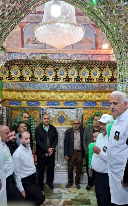 تصاویر/ غبارروبی بقعه امامزاده ابراهیم (ع) آمل در سالروز میلاد امام رضا (ع)