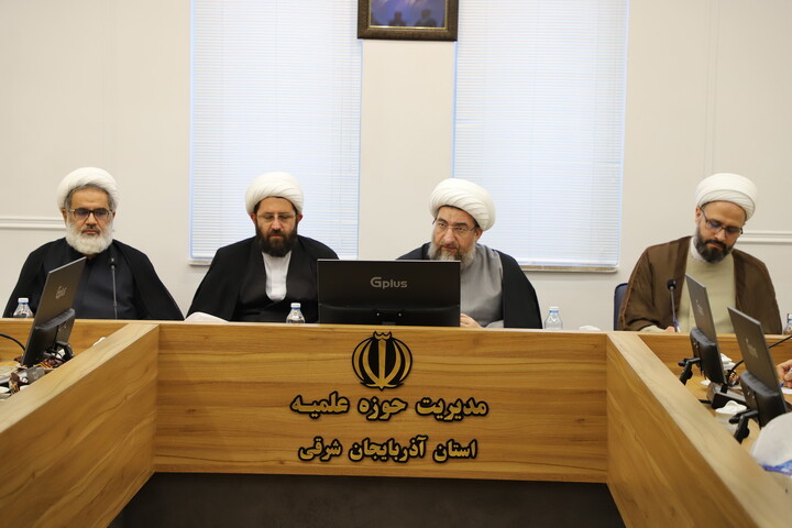 آیین تکریم و معارفه مسئول شورای سیاست‌گذاری ائمه جمعه استان آذربایجان‌شرقی