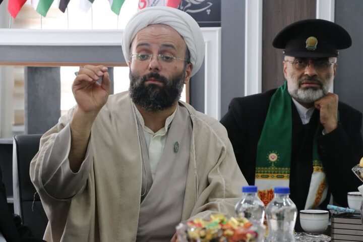 تصاویر/ اجرای برنامه های زیر سایه خورشید در ارومیه در سالروز ولادت امام رضا (ع)