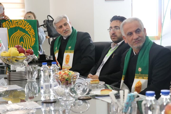 تصاویر/ اجرای برنامه های زیر سایه خورشید در ارومیه در سالروز ولادت امام رضا (ع)