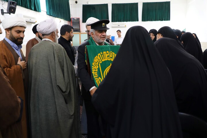 تصاویر/ نشست بصیرتی ویژه مبلغین و مبلغات هجرت و امین شهرستان یزد با حضور خدام حرم مطهر رضوی علیه السلام برگزار شد