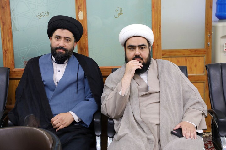 تصاویر/ نشست بصیرتی ویژه مبلغین و مبلغات هجرت و امین شهرستان یزد با حضور خدام حرم مطهر رضوی علیه السلام برگزار شد