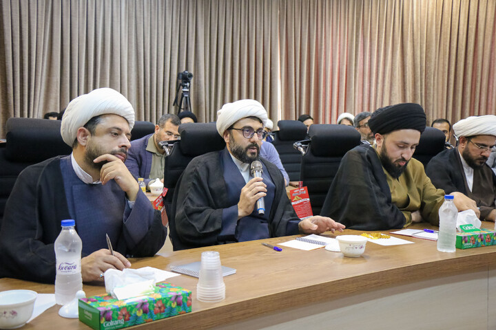 تصاویر/ نشست هم‌اندیشی مدیران تشکل های بین‌المللی فعال در تبلیغ مجازی بین‌الملل پیرامون جنگ تحمیلی سوم