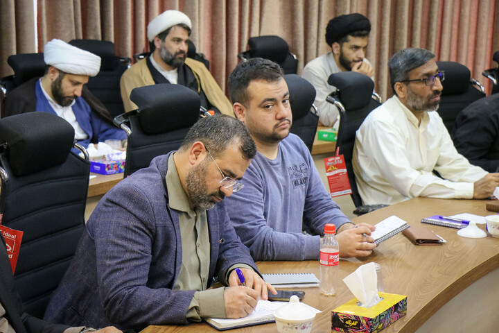تصاویر/ نشست هم‌اندیشی مدیران تشکل های بین‌المللی فعال در تبلیغ مجازی بین‌الملل پیرامون جنگ تحمیلی سوم