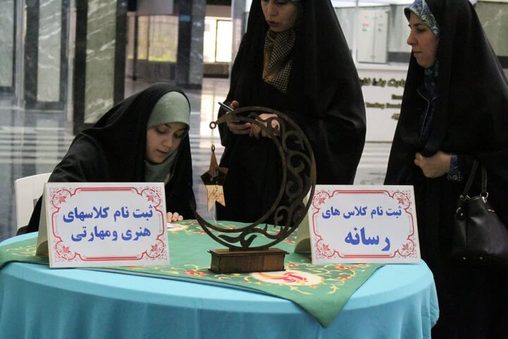 تصاویر/ جشن بزرگ ولادت امام رضا ویژه بانوان در ارومیه