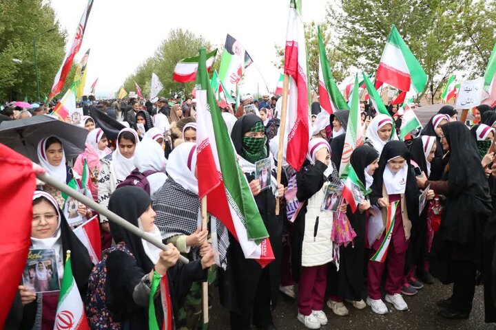 تصاویر/ رزمایش سراسری «جان‌فدایان امام رضایی برای ایران» در خوی