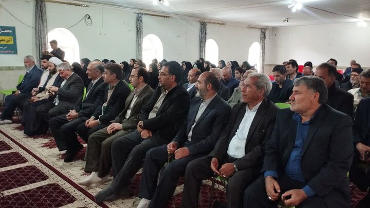 تصاویر/ برگزاری محفل شعر رضوی به مناسبت ولادت حضرت امام رضا(ع)  در میاندوآب