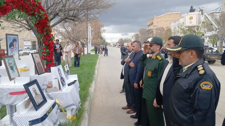 تصاویر/ شکوه حضور جان فدایان در نمایش سراسری اقتدار عظیم در شهر تکاب