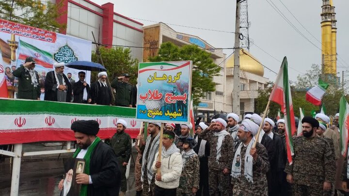 تصاویر/  نمایش عظیم اقتدار ملی و رزمایش سراسری «جان‌فدا» هم‌زمان با سراسر کشور در میاندوآب