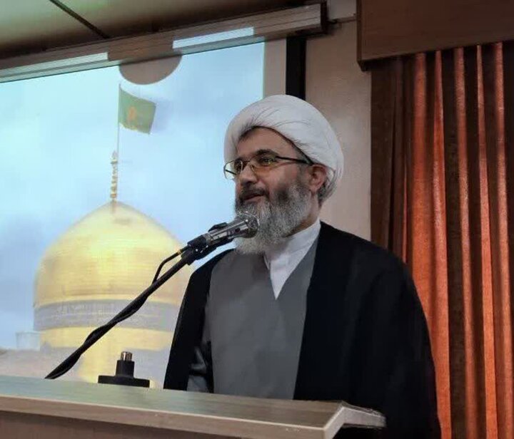 تصاویر/ حضور نماینده ولی فقیه در استان در مراسم میلاد امام رضا (ع) در دفتر مرجعیت علامه جوادی آملی در آمل