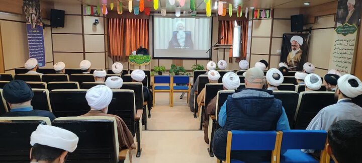 تصاویر/ حضور نماینده ولی فقیه در استان در مراسم میلاد امام رضا (ع) در دفتر مرجعیت علامه جوادی آملی در آمل