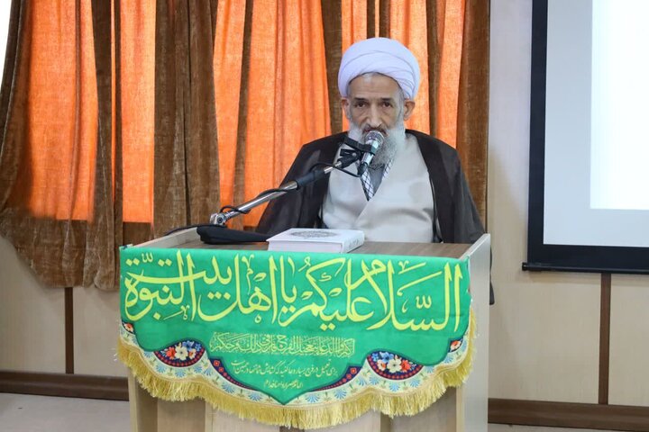 تصاویر/ حضور نماینده ولی فقیه در استان در مراسم میلاد امام رضا (ع) در دفتر مرجعیت علامه جوادی آملی در آمل
