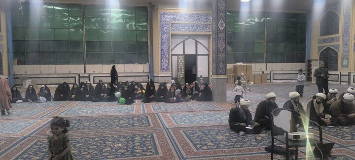 تصاویر/ کاروان «زیر سایه خورشید» مهمان خانواده‌های حوزوی زابل شد