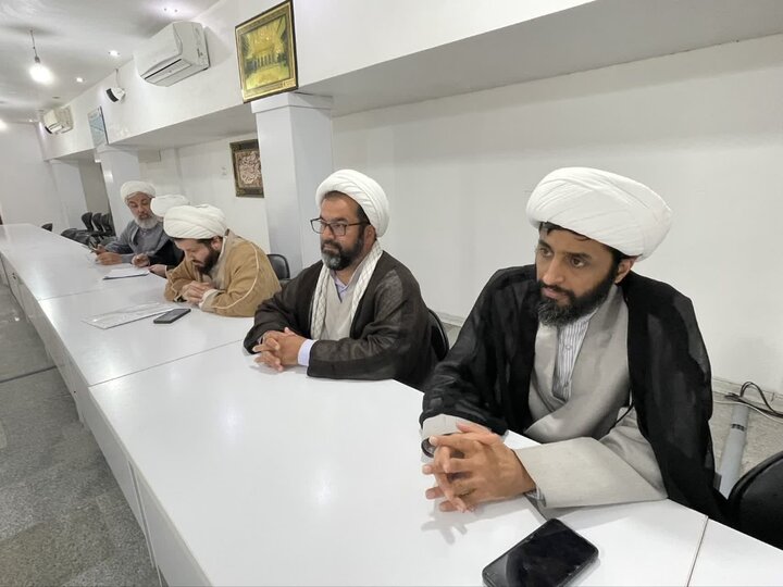 تصاویر/ جلسه توانمندسازی ائمه جماعت مساجد شهرستان نوشهر با حضور امام جمعه شهرستان