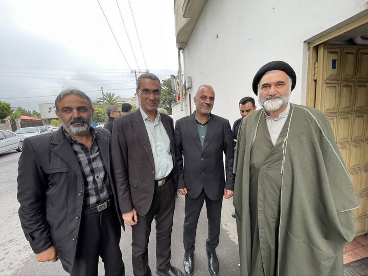 تصاویر/ امام جمعه شهرستان نوشهر در اداره کار و رفاه اجتماعی و تقدیر از کارگران نمونه