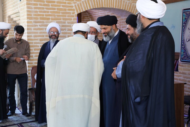 تصاویر/ از مبلغین گروه تبلیغی منهاج با حضور مدیر حوزه علمیه استان یزد تجلیل شد