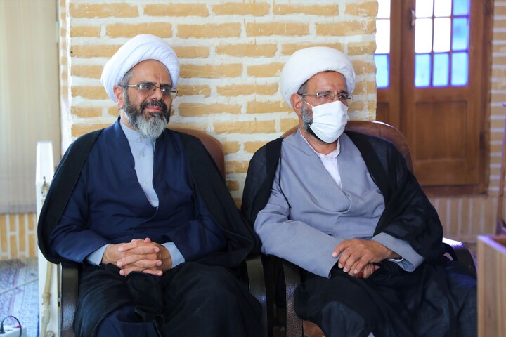 تصاویر/ از مبلغین گروه تبلیغی منهاج با حضور مدیر حوزه علمیه استان یزد تجلیل شد