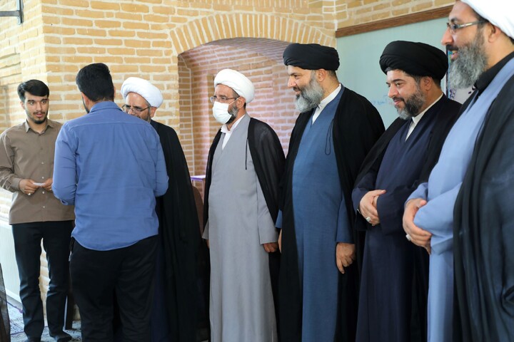 تصاویر/ از مبلغین گروه تبلیغی منهاج با حضور مدیر حوزه علمیه استان یزد تجلیل شد