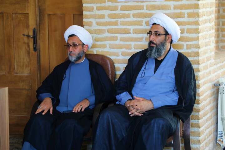 تصاویر/ از مبلغین گروه تبلیغی منهاج با حضور مدیر حوزه علمیه استان یزد تجلیل شد