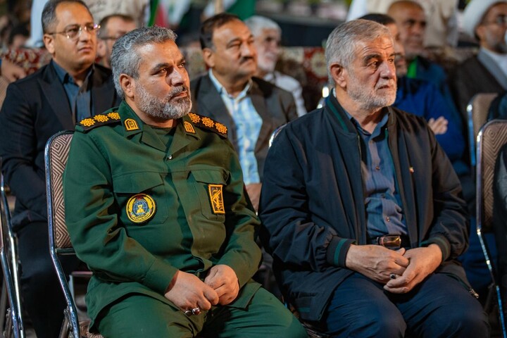 تصاویر/ اجتماع بزرگ یزدی ها در مراسم زیر سایه خورشید