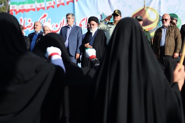 برگزاری نمایش عظیم اقتدار ملی و رزمایش جان فدا برای ایران امام رضایی در شهر یزد