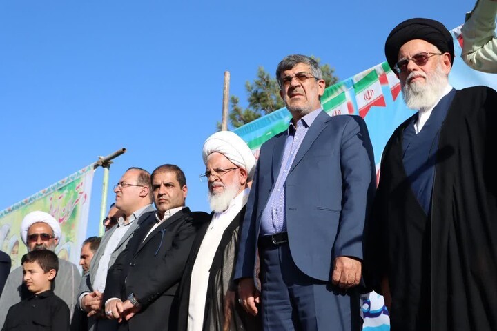 برگزاری نمایش عظیم اقتدار ملی و رزمایش جان فدا برای ایران امام رضایی در شهر یزد