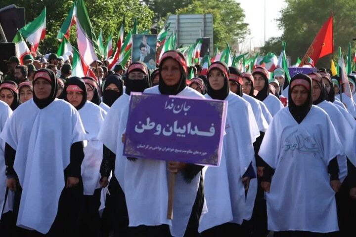 برگزاری نمایش عظیم اقتدار ملی و رزمایش جان فدا برای ایران امام رضایی در شهر یزد
