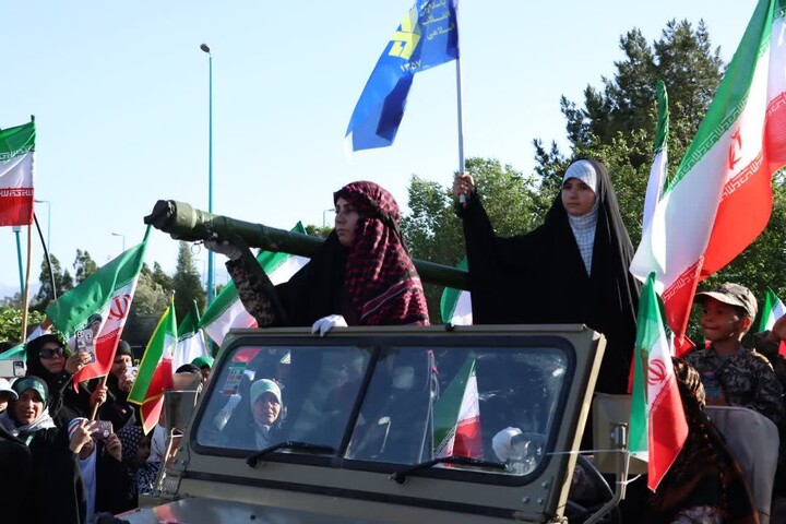 برگزاری نمایش عظیم اقتدار ملی و رزمایش جان فدا برای ایران امام رضایی در شهر یزد