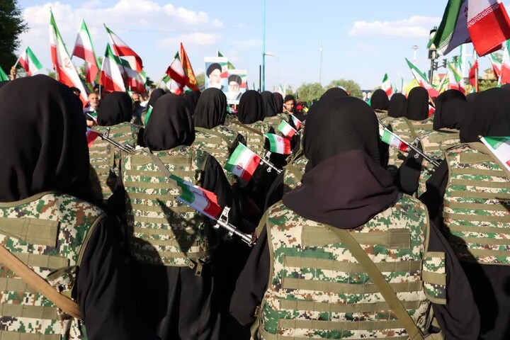 برگزاری نمایش عظیم اقتدار ملی و رزمایش جان فدا برای ایران امام رضایی در شهر یزد