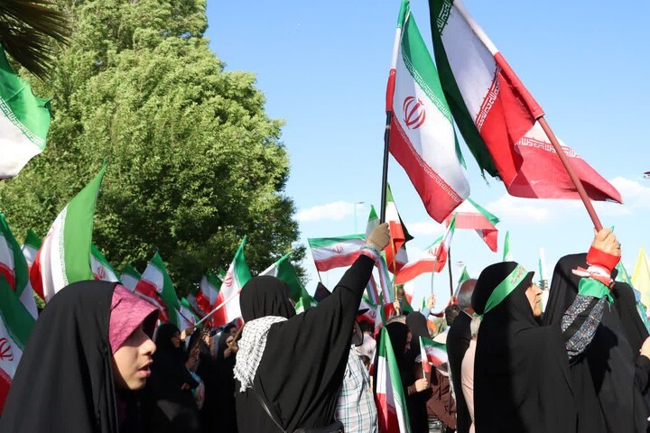 برگزاری نمایش عظیم اقتدار ملی و رزمایش جان فدا برای ایران امام رضایی در شهر یزد