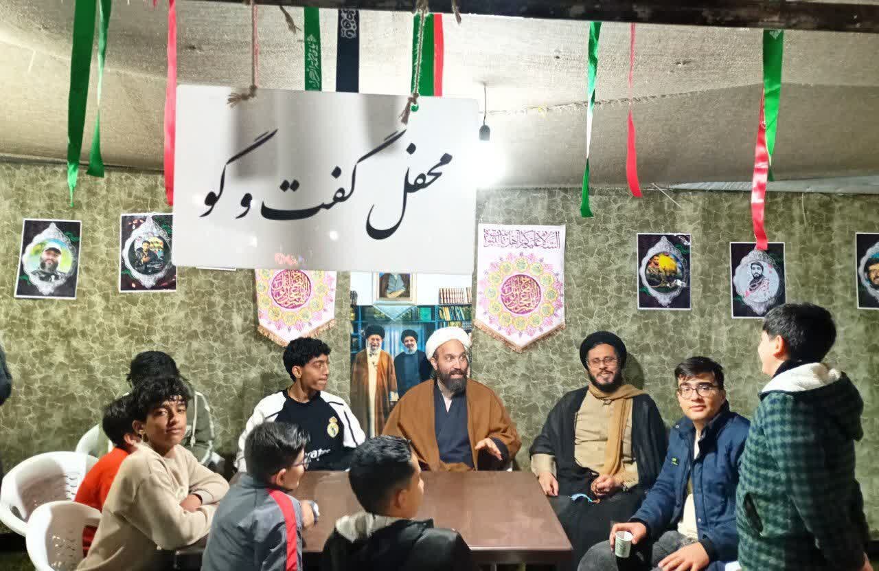 حضور میدانی روحانیون در تجمعات مردمی زنجان؛ گفتگو و تبیین تا همنشینی اجتماعی - خبرگزاری حوزه