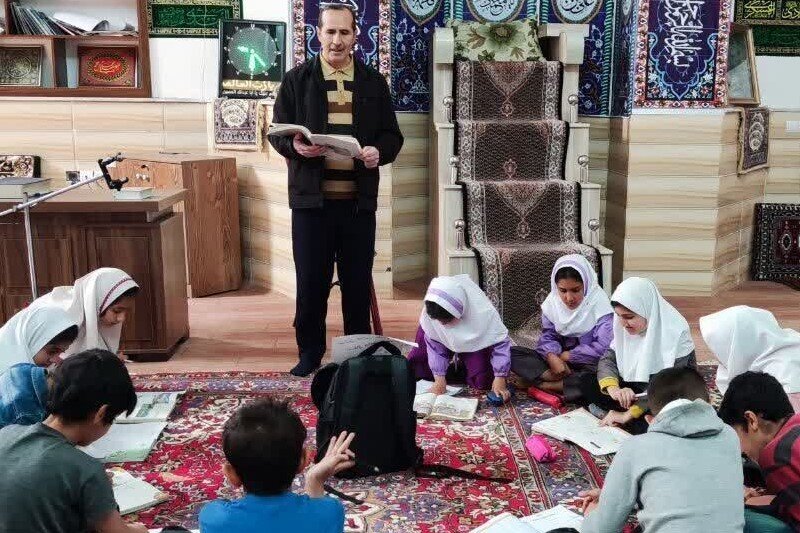 کلاس‌های درسی که به همت ‌معلمان ‌جهادی تعطیل نمی‌شود+ تصاویر