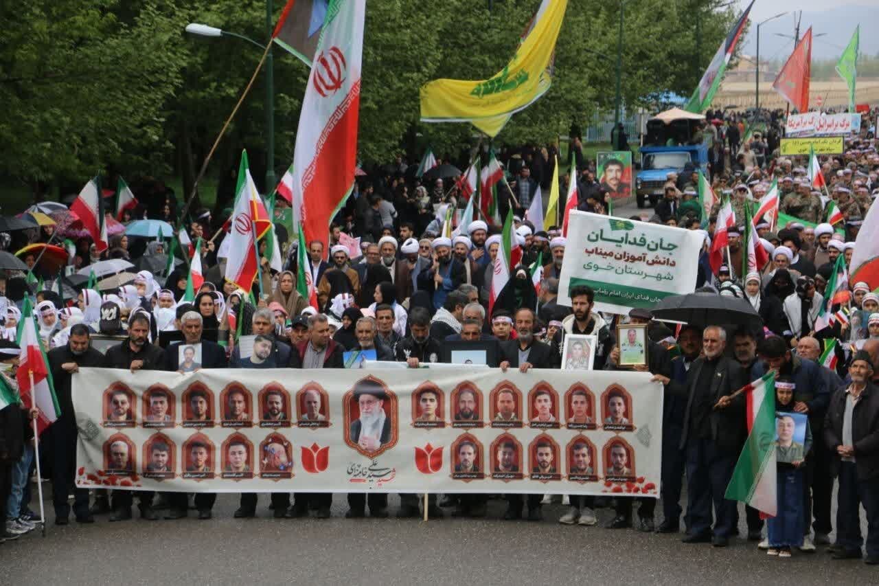 تصاویر/ رزمایش سراسری «جان‌فدایان امام رضایی برای ایران» در خوی
