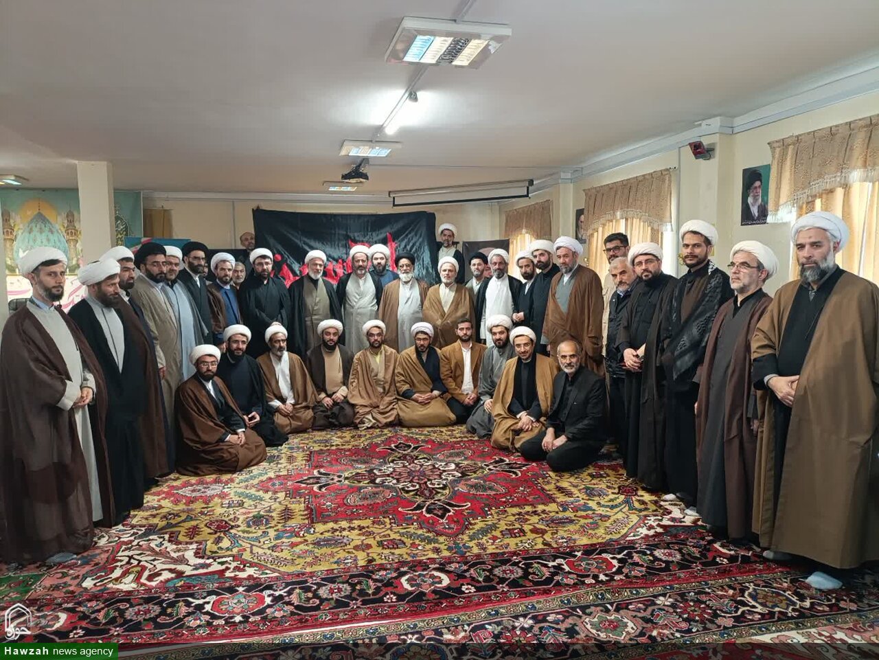فیلم | نشست طلاب جهادی و موکب‌داران حوزه‌های علمیه تبریز با نماینده آیت‌الله العظمی سیستانی