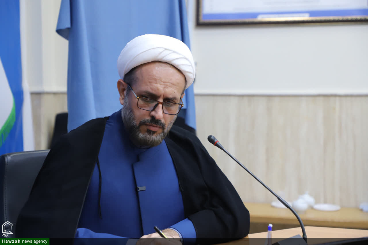 نماد روان‌شناسی باید تلفیقی از «قلب و مغز» و در برگیرنده پیوند انسان با وحی باشد