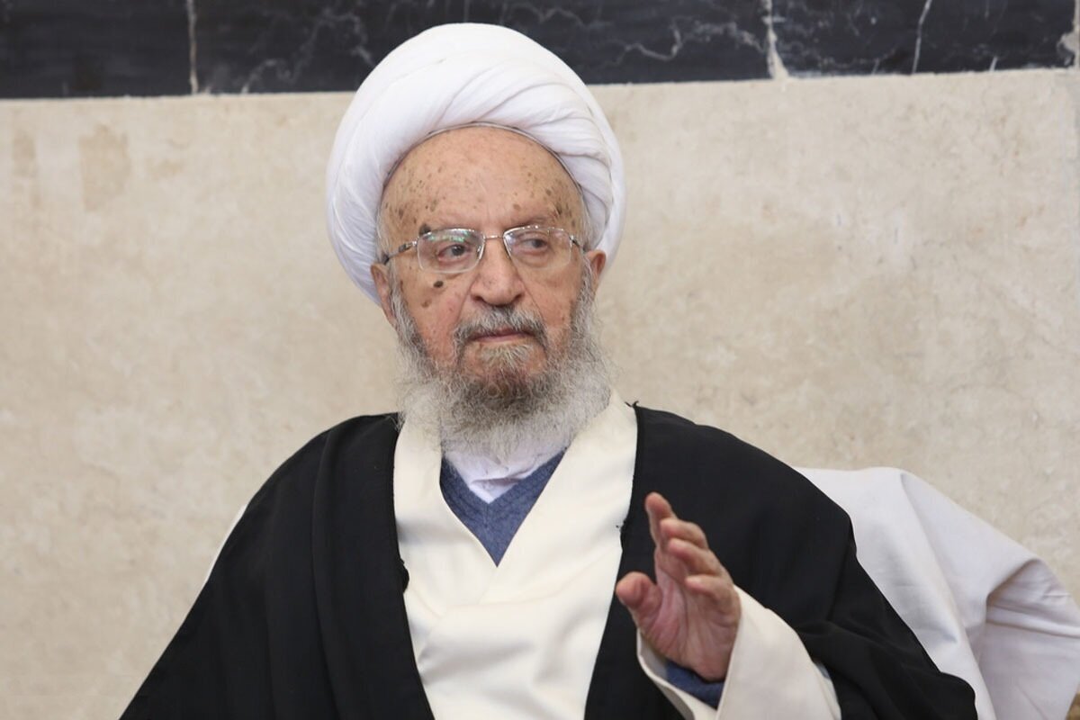 Düşmanın Rızasını Kazanma Peşinde Koşmayalım / Müstekbirler Ancak İslam'a Veda Ettiğimizde Memnun Olur!
