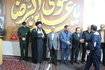 تصاویر/ مراسم جشن میلاد امام رضا (ع) و بزرگداشت روز کار و کارگر در زنجان