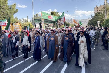 تصاویر/ حضور روحانیون و طلاب در رزمایش جانفدا ایران در بیرجند