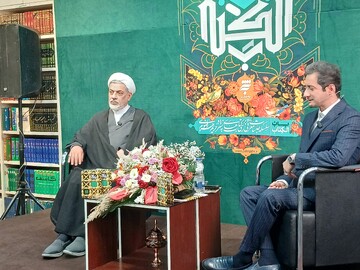عاقبت‌به‌خیری،مهم‌ترین درخواست مؤمن در زیارت است/ زیارت، راهی برای تقویت ارتباط با خداوند است