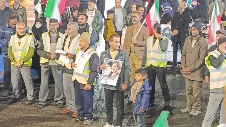 تصاویر/ تجدید بیعت کارگران شهرستان آمل با رهبر معظم انقلاب