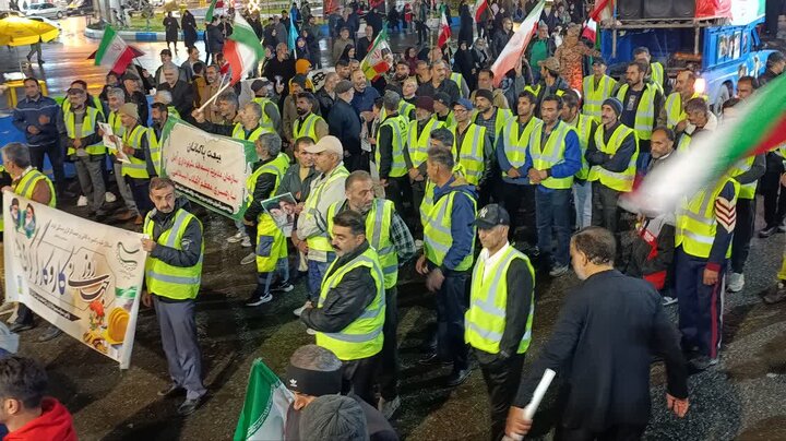 تصاویر/ تجدید بیعت کارگران شهرستان آمل با رهبر معظم انقلاب