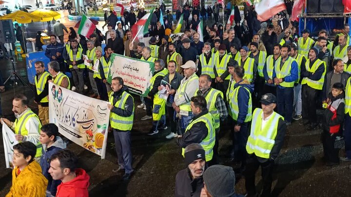 تصاویر/ تجدید بیعت کارگران شهرستان آمل با رهبر معظم انقلاب