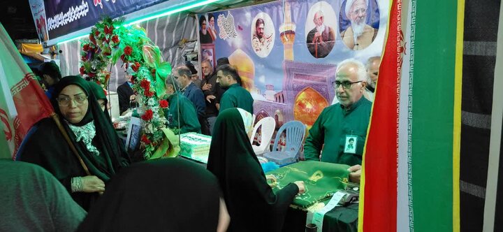 تصاویر/ فعالیت موکب خادمان رضوی (ع) در تجمع مردمی شهرستان آمل