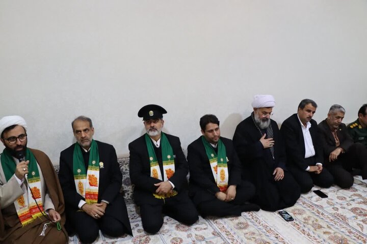 تصاویر/ خادمان امام رضا(ع) مهمان خانواده شهید حسین بردستانی